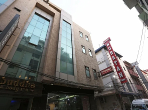 Oyo 15096 Hotel Daya Continental