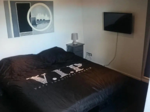 Bed & Kitchen Den Oever