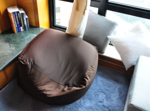 LeeHome Youth Hostel