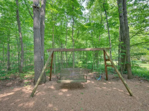 The Haven at Welsh Mountain Suites - Apt w/ Patio!