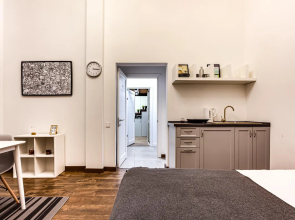 Valova 13, small studio
