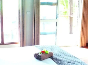 Wellesley Palms Hotel
