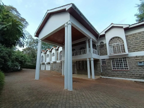 Stay.Plus karen Party House