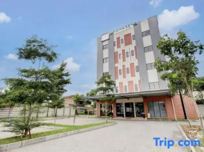 Townhouse Oak near The Park Mall Solo formerly D’Nawasena Guest House