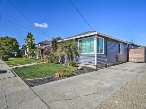 Cozy Bay Area Vacation Rental With Patio