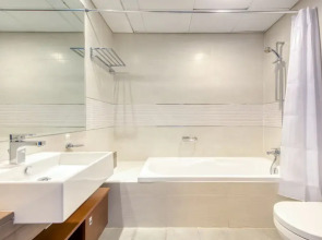 Capital Living On Reem: The Arc Towers