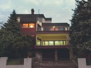 Hill Heaven Villa