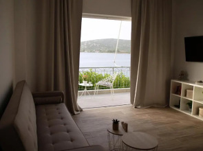 Irida's sea front apartment with astonishing view