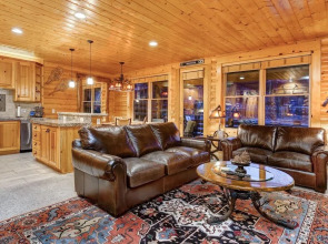 2650 Deer Valley Drive East House by RedAwning