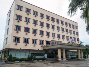 OYO 775 Aviari Hotel