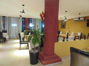 Gestone Hotel & Restaurant