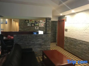 Qiu Youth Inn