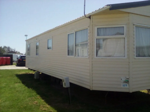 Inviting 3 Bedrooms Caravan gas Central Heating