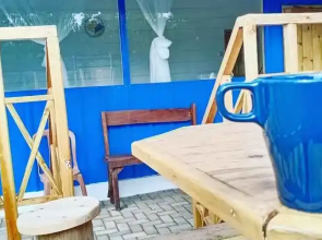 Bob's Container