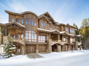 Base Camp At Iron Horse... 4 Bedroom Townhouse by RedAwning