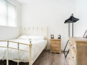 Liverpool Apartment Near City Centre