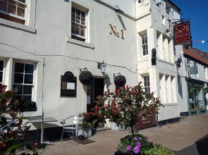 No 1 Hotel