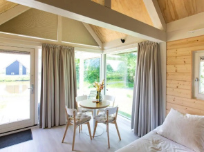 Tiny house - vakantiepark de Schreiershoek