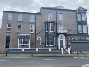 Honley Hotel