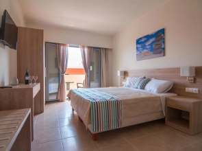 Passas Mare Apartments & Studios