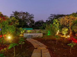 Saffronstays Apricus Farm, Karjat
