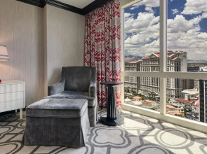 Курорт Paris Las Vegas Resort & Casino