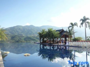 Mountain View Water System Villa