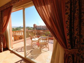Nubian Island, Families and Couples only