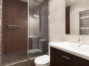 Akira Flats Roger de Flor Chic apartment