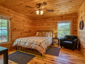 Cozy Carolina Cabin in Rutherfordton