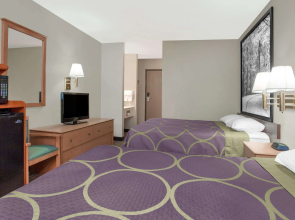 Super 8 by Wyndham Evansville East