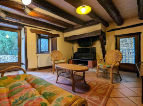 Gîte Villeneuve-d'Allier, 6 pièces, 10 personnes - FR-1-582-183