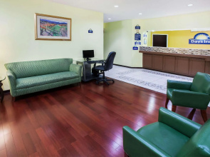 Halsted Inn and Suites Harvey - Chicago Southland
