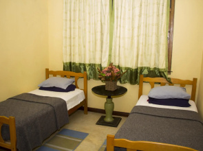 Sana's Beach Guesthouse and Restaurant