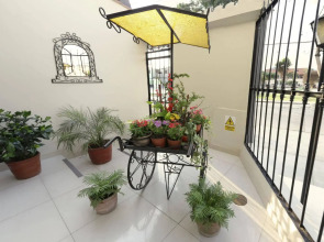 Hotel Manhattan Inn Airport