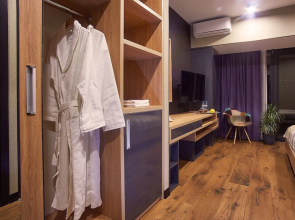 Green Floor Apartments