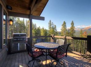 Three Sisters Lookout 5 Bedroom Home