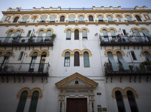 Apartamentos Puerta De La Maestranza
