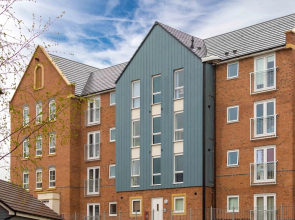 Canalside Scandinavian - Parking & Netflix