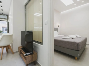 Central Apartment 1 near Old Town & Bus Station