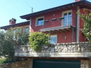 Villa con piscina e campo da tennis