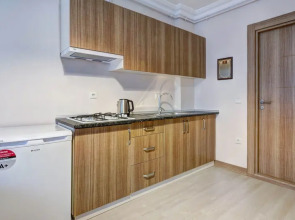 Seven Roses Apart Hotel