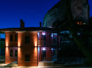 Elia Deluxe Accommodation