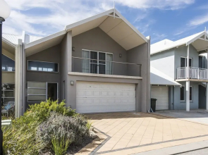 Ledge Point Village - Villa 25 - Pool & Tennis Facilities