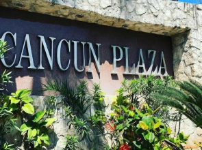 Cancun Plaza Condo Hotel