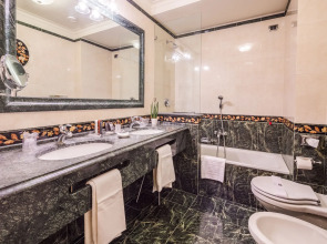 Grand Visconti Palace