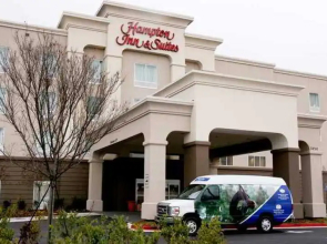 Hampton Inn & Suites Atlanta Airport West/Camp Creek Pkwy