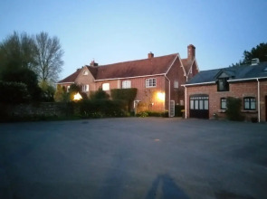 Bridge Farmhouse