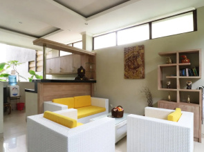 Pulasari Homestay & Villa