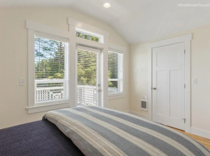 Driftwood Cottage - Olivia Beach